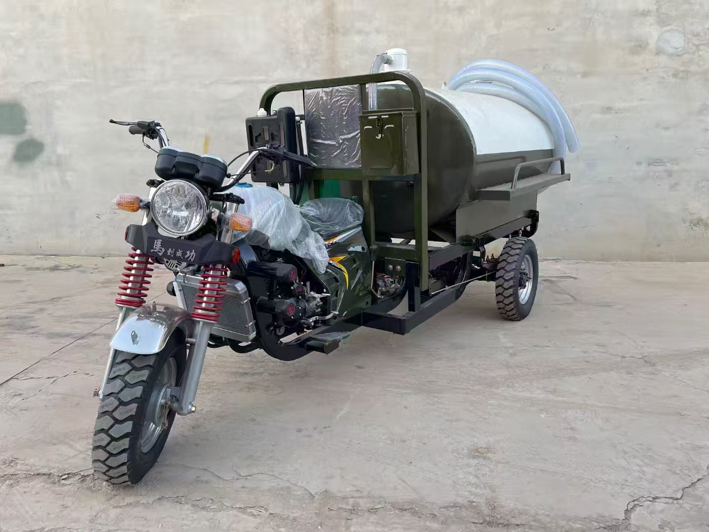 Most Useful Good Water tank Tricycle with Big Capacity Water tank