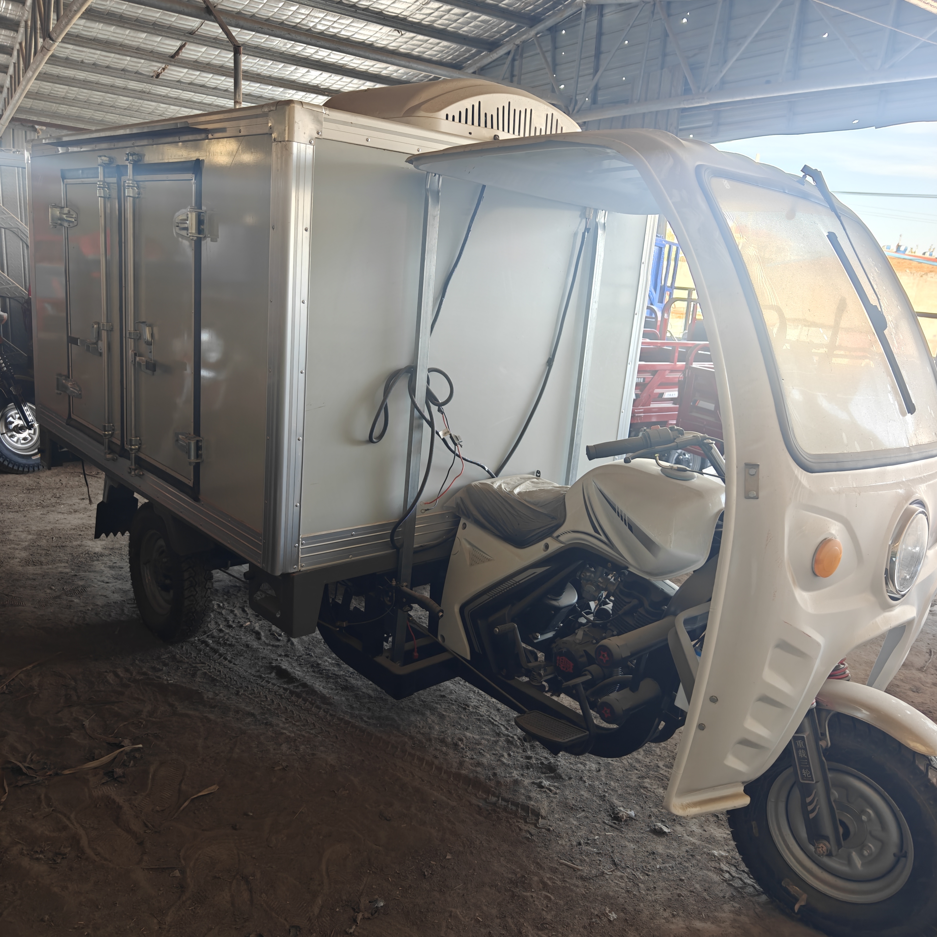 Mini Refrigerator Cold Freezer 3 Wheel Motorised Tricycle Adult Electric Tricycle With Cooler Box