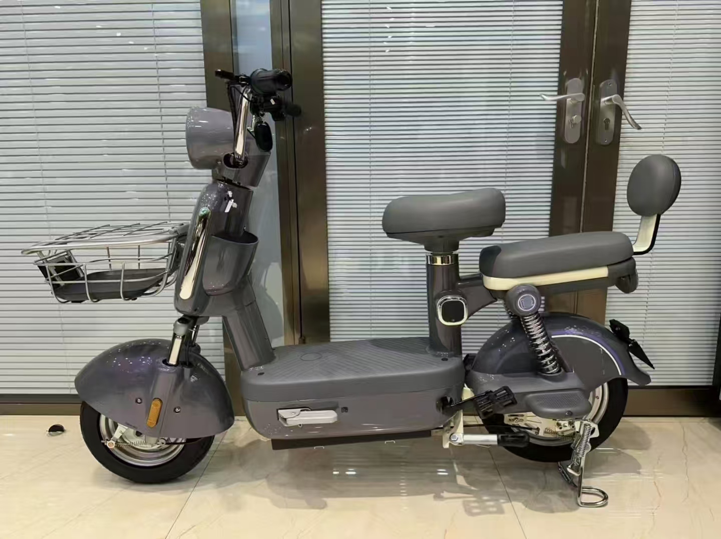 CHLEB004 oula-Elderly specific / passenger electric bike supplier