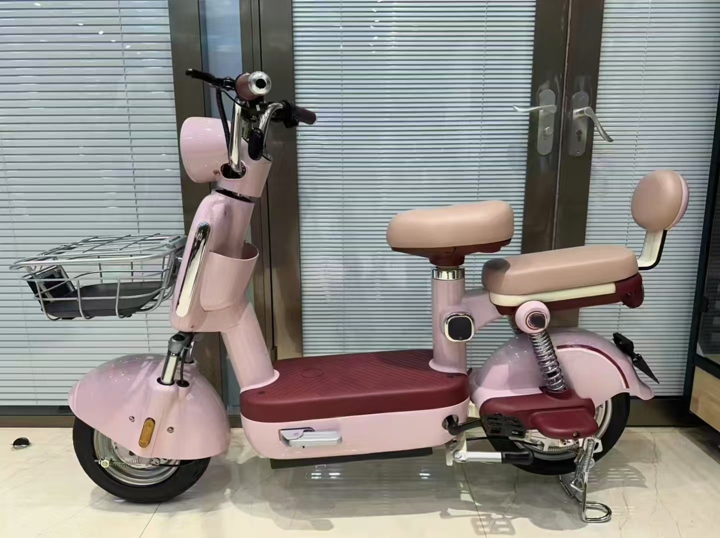 CHLEB004 oula-Elderly specific / passenger electric bike supplier