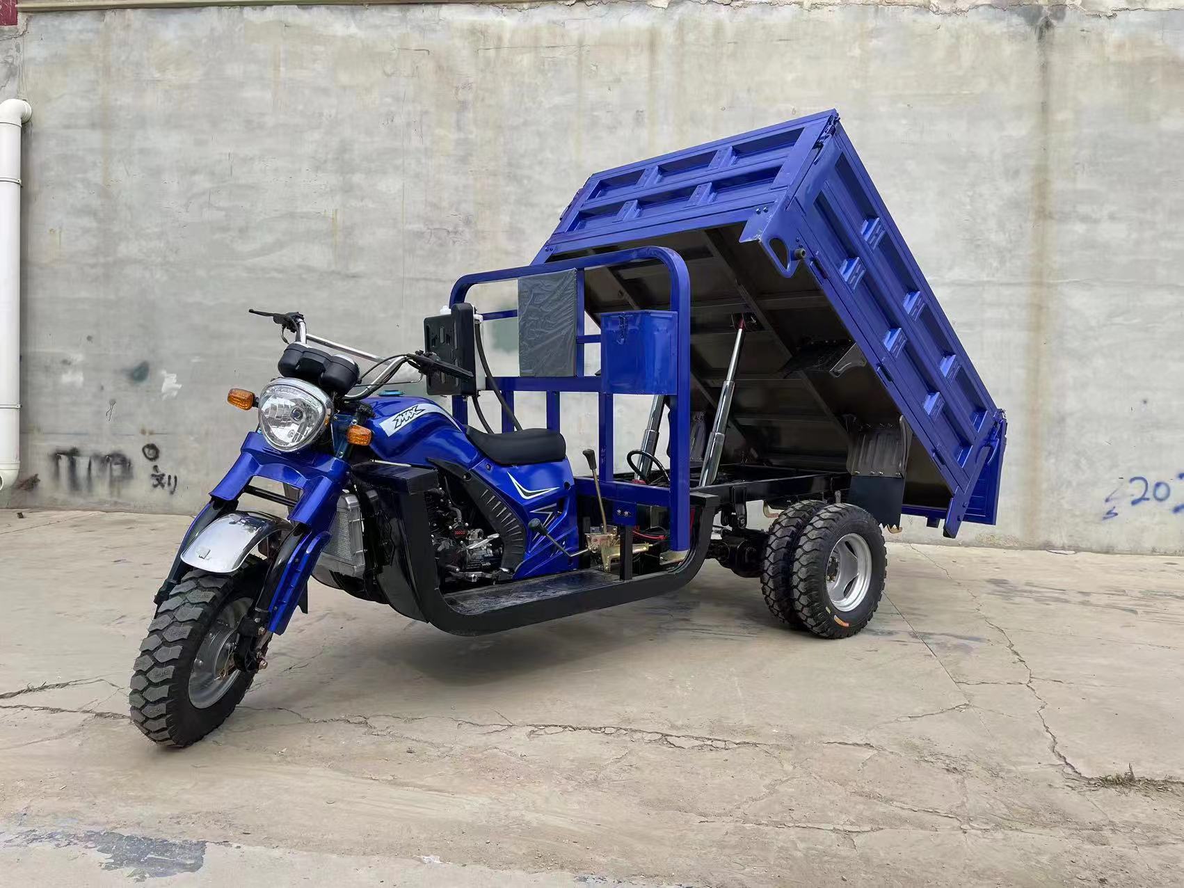 Water-Cooled Five-Wheeled Agricultural Dump Truck Tricycle Gasoline Freight Vehicle
