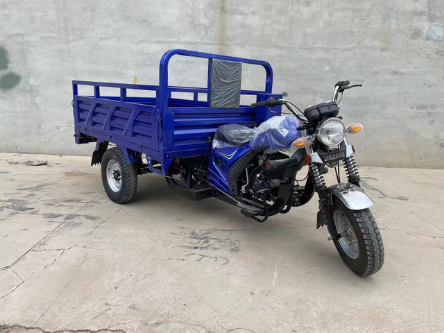 China Export Gasoline Agricultural Vehicle Three-Wheeled Freight Household Dump Truck Cargo Tricycle/Bicycle/Motorcycle