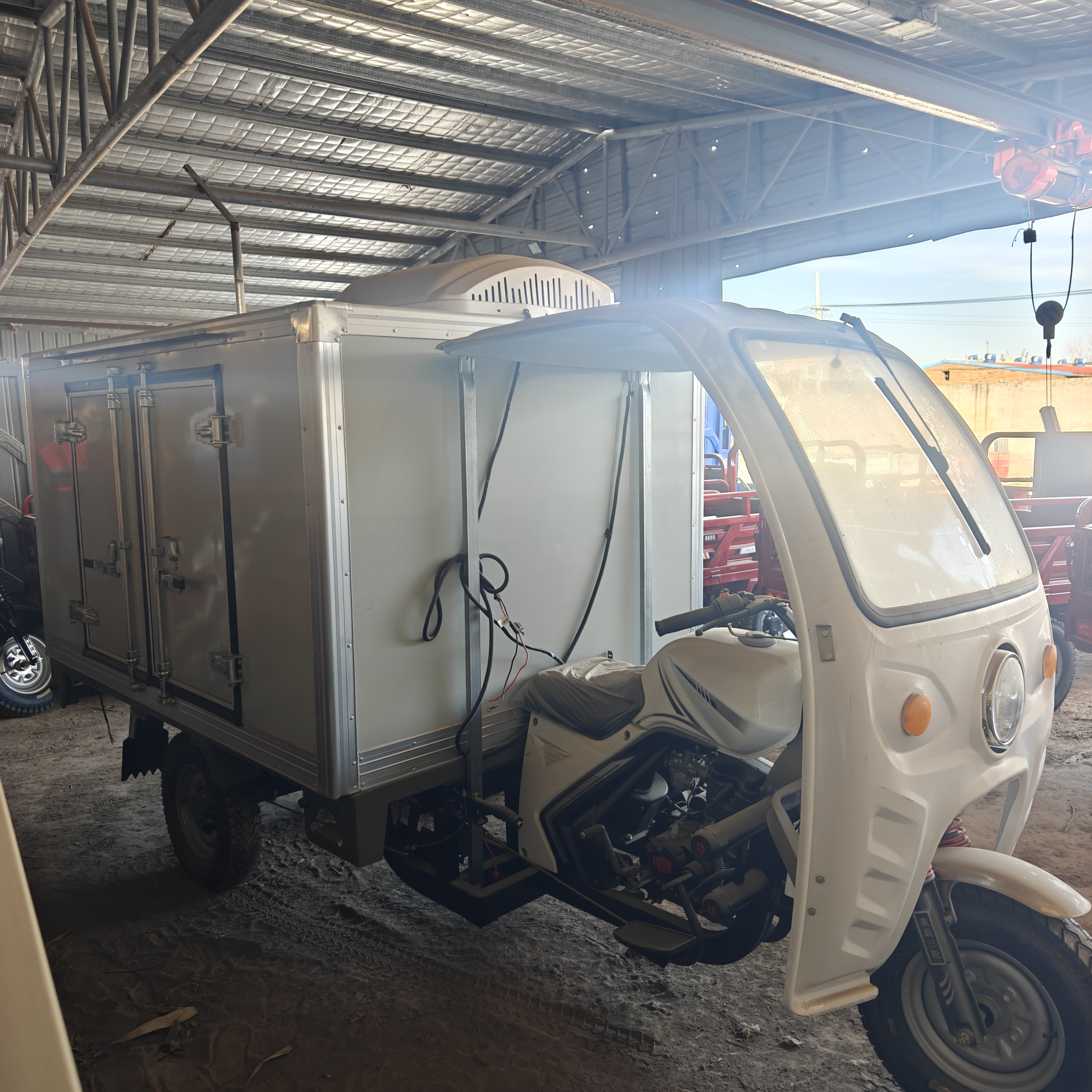 Mini Refrigerator Cold Freezer 3 Wheel Motorised Tricycle Adult Electric Tricycle With Cooler Box