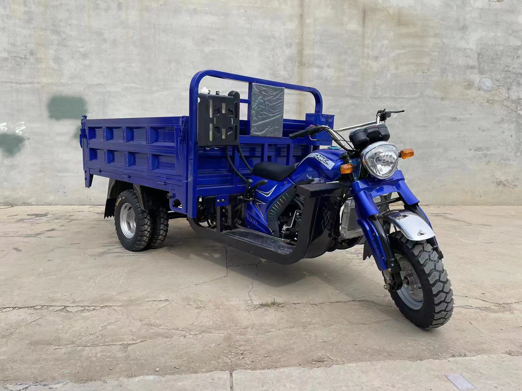 Water-Cooled Five-Wheeled Agricultural Dump Truck Tricycle Gasoline Freight Vehicle